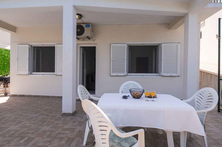 Holiday home with terrace and pool of 40m2 - BF-PY2YZ - foto 50