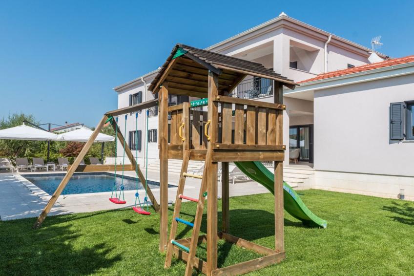 Haus für 9 Personen und 1 Kind in Gornje Rastane - foto 7