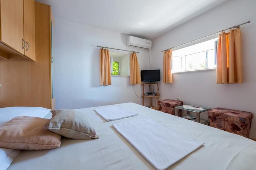 Apartments Kirigin - One Bedroom Apartment with Terrace and Sea View (Luka) - foto 6