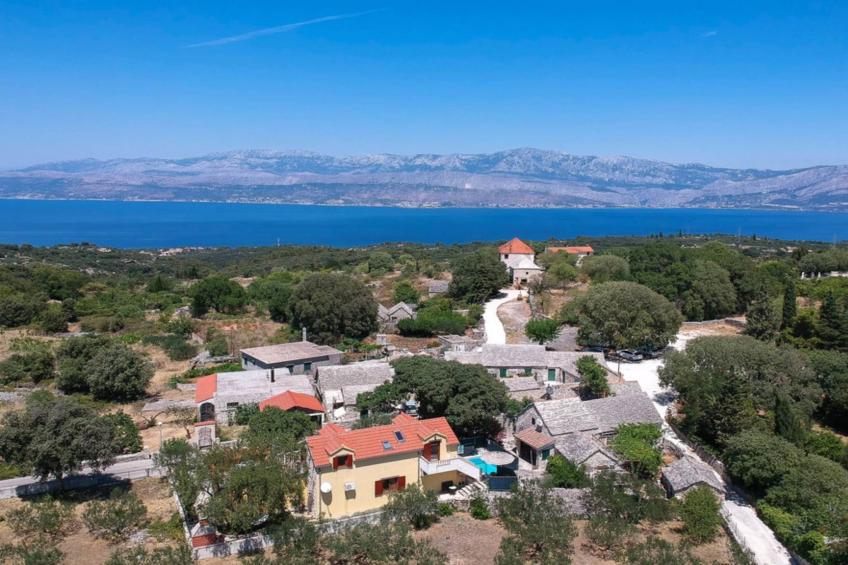 Peaceful Island Haven with Pool, BBQ & Games Area - Four Bedroom Holiday Home - foto 27