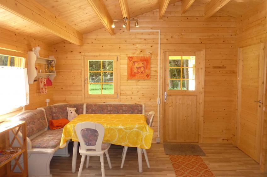 Holz-Blockhaus für vier Personen mit Terrasse - foto 12