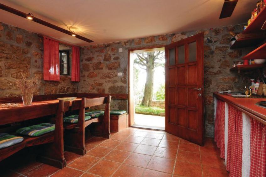 mit Pool in Lukovo Sugarje - foto 28