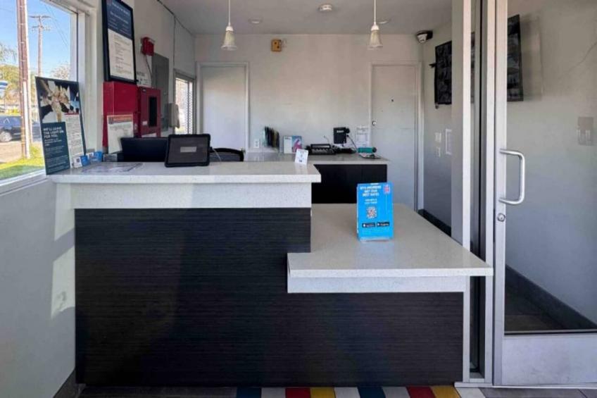 2 FULL BEDS  NON-SMOKING MINI FRIDGE - foto 45
