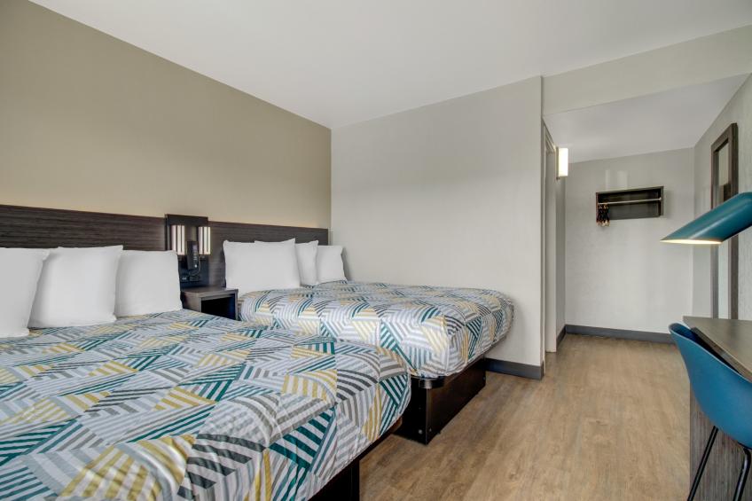 2 Full Beds  Non-Smoking Micfridge - foto 7