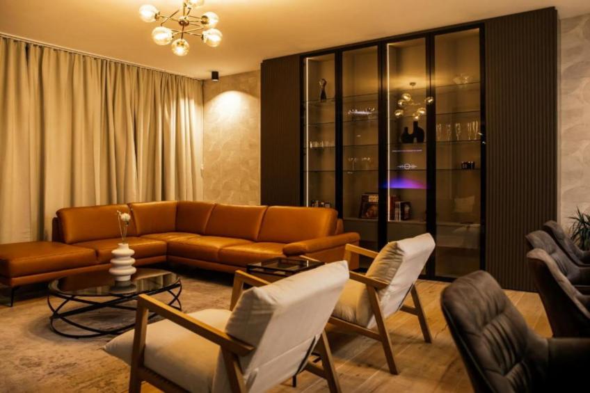 Luxury Villa Lara with Heated Pool, Hot-Tub and Sauna - Six Bedroom Villa with Pool - foto 5