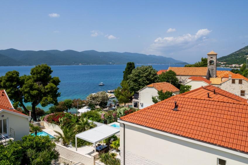 Suartini Viganj mit einem Pool - foto 9