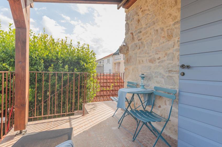 Traditionelles Steinhaus am Meer in Preko - foto 5