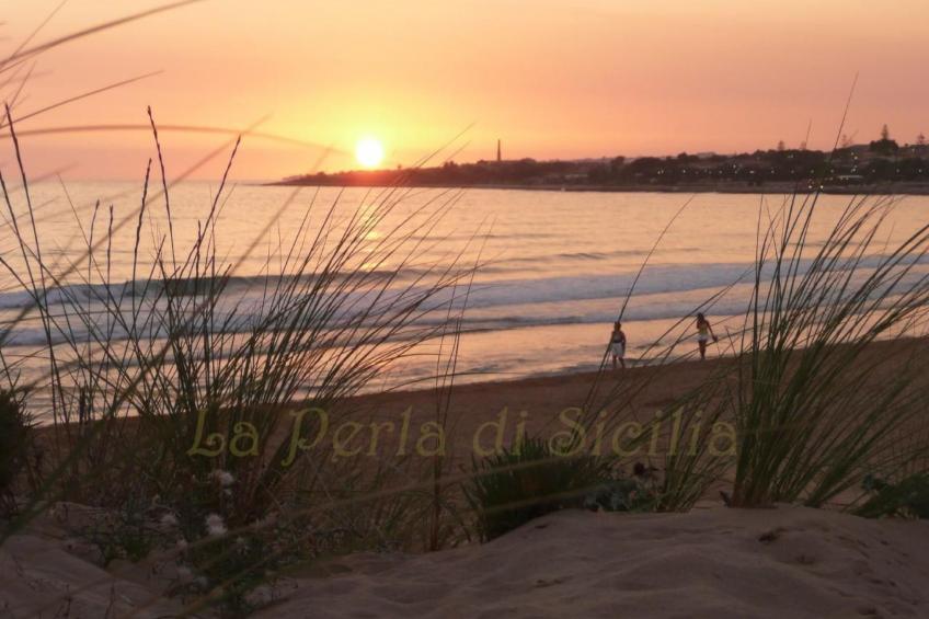 Schöner zentraler Bungalow direkt am Sandstrand auf Sizilien - foto 49