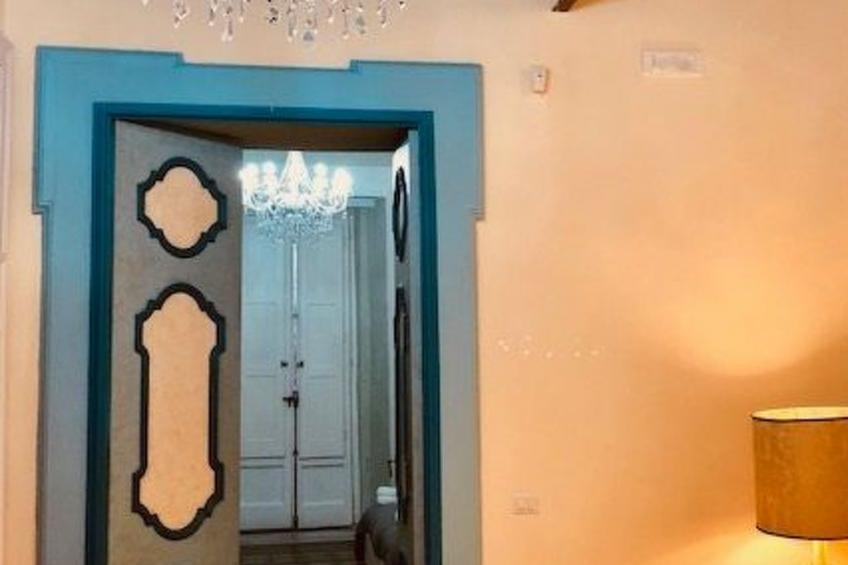 Große Duomo-Wohnung im historischen Zentrum - foto 4