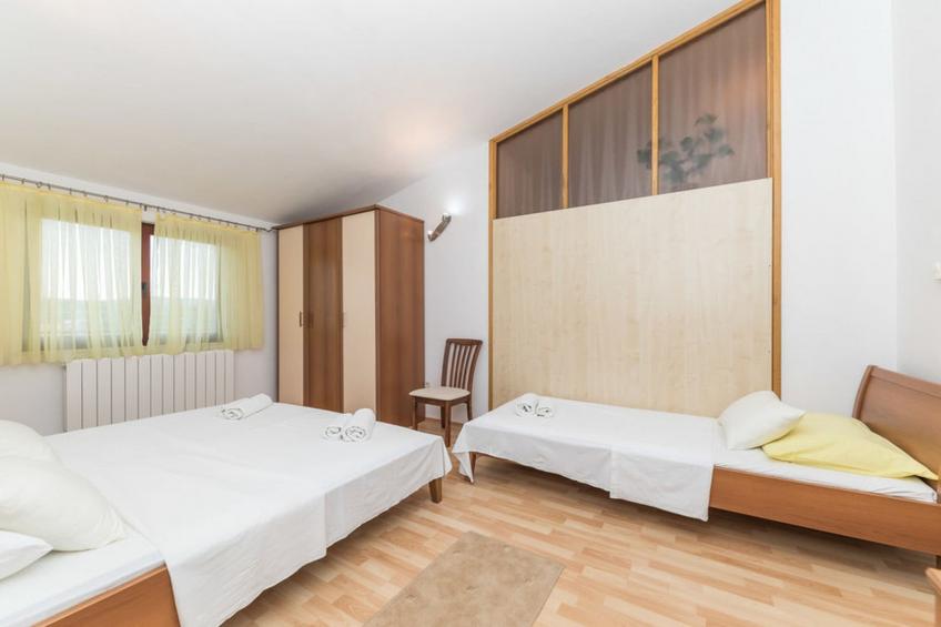 Relaxing Holiday Home with Pool, Fitness Area, and Entertainment Facilities - Six Bedroom Holiday Home - foto 22