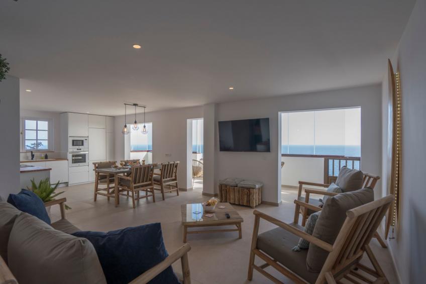 Helle Wohnung mit atemberaubender Aussicht auf das Meer und den Strand - foto 2