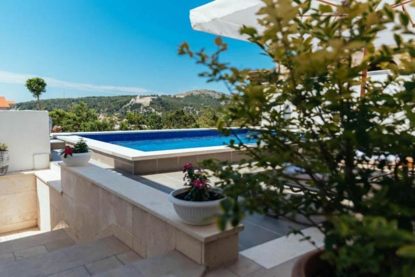 Apartments Trogrlić - Two-Bedroom Apartment with Balcony and Sea View - foto 7