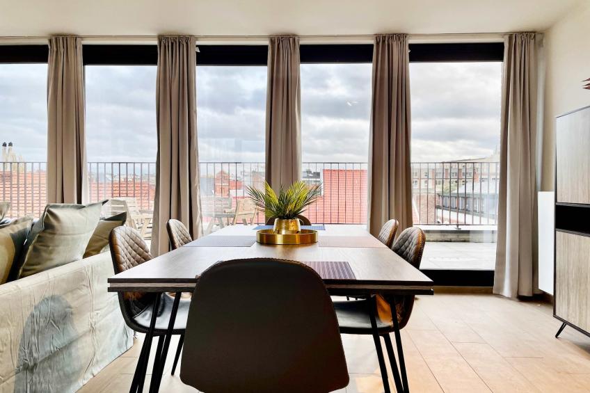 Modern 2BR Penthouse Near Diamond District by OneLuxStay - foto 16