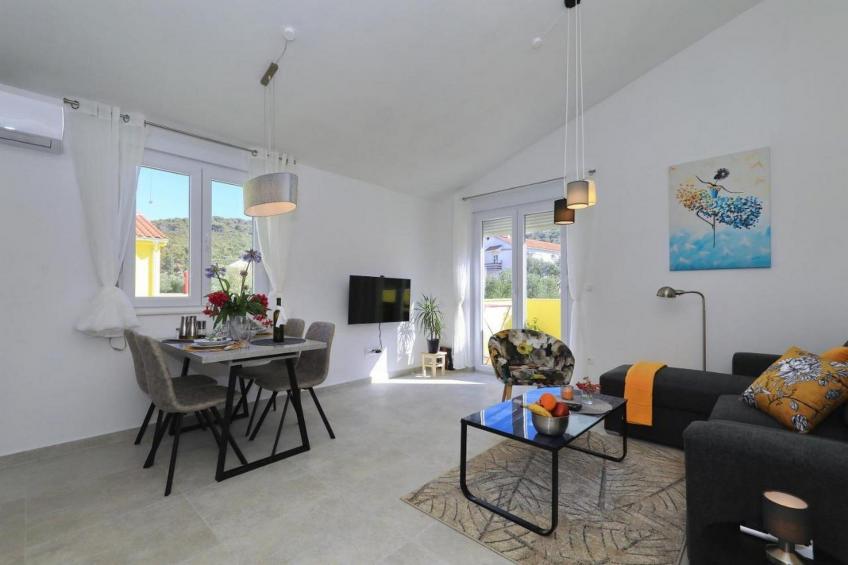 Apartment Gaby - One Bedroom Apartment with Balcony