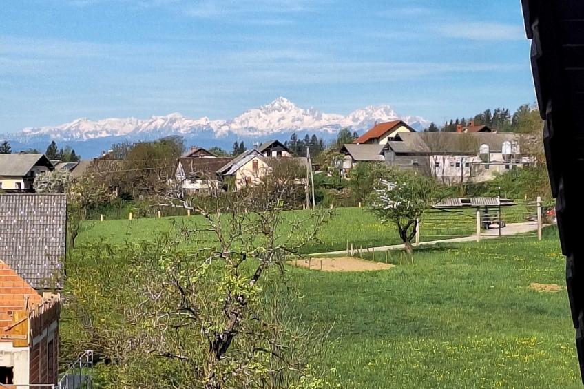 Vibrant and Charming Apartment with Balcony and Mountain View - Two Bedroom Apartment with Balcony and Mountain View - foto 19