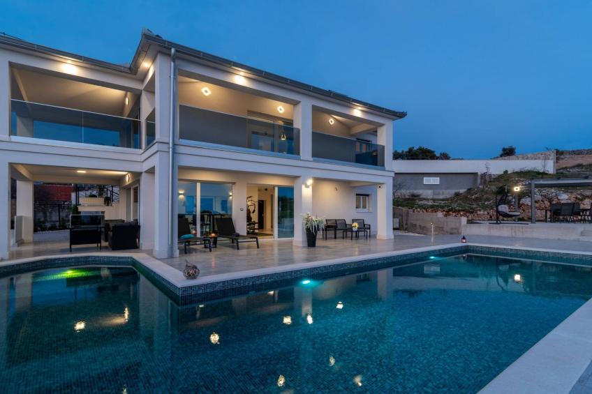 Luminous Infinity Villa with Pool and Gym - Six Bedroom Villa with Pool - foto 28