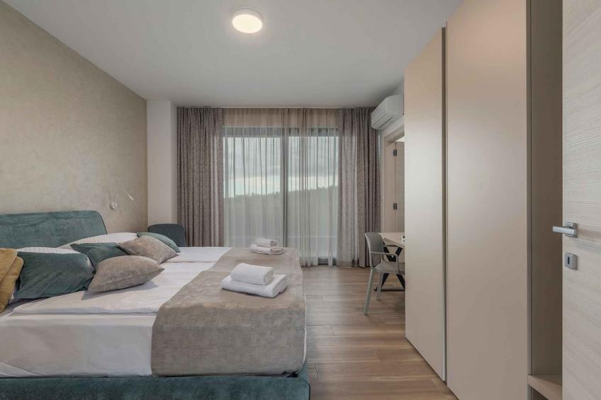 Villa met privézwembad en jacuzzi - BF-MMXRZ - foto 32