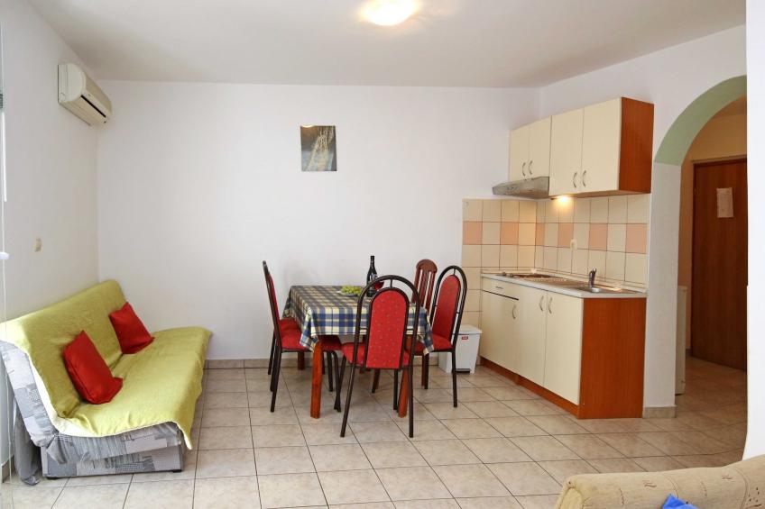 Apartments & Rooms Villa Petra -  One Bedroom Apartment with Balcony and Sea View (A4) - foto 2