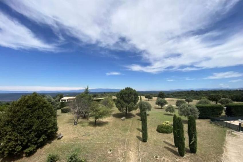 04b6 : Beau Studio Dans Un Mas Provençal - Piscine - foto 16
