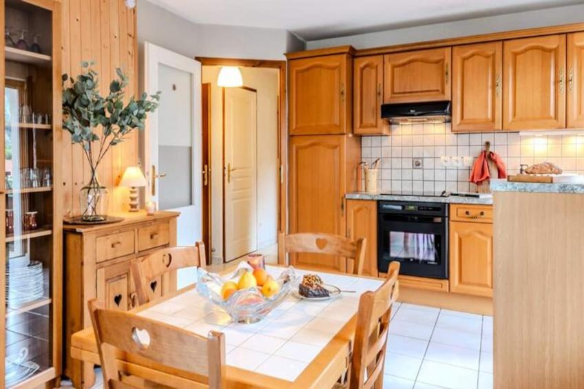 Slow Chalet Thônes: Lac & Montagne -15 Min Ski - Ascenseur, Balcon, Parking - foto 13