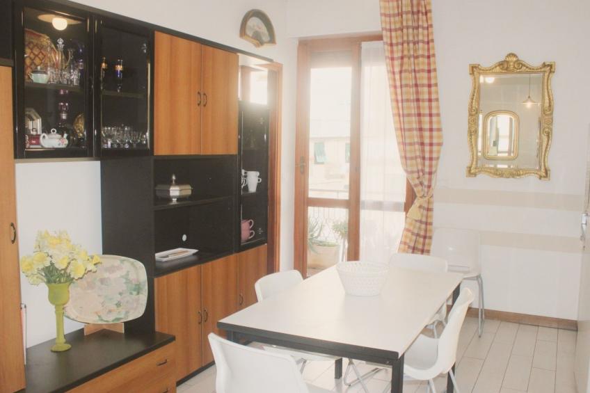 Sehr zentral mit Parkmöglichkeit - foto 2