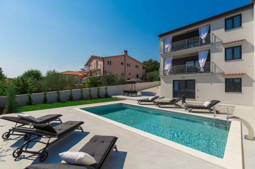 Vakantiewoning met airconditioning en zwembad - BF-X6JBN - foto 18