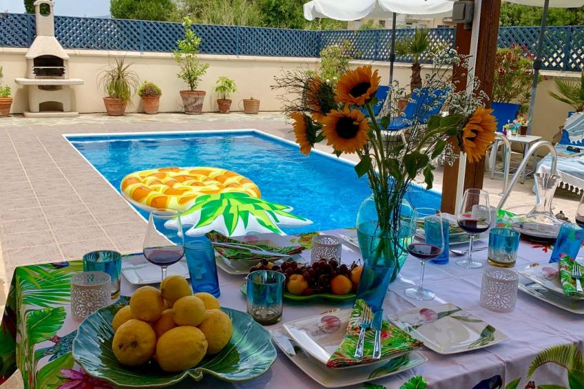 Villa "Harmonia Blue" mit eigenem Garten und Grill