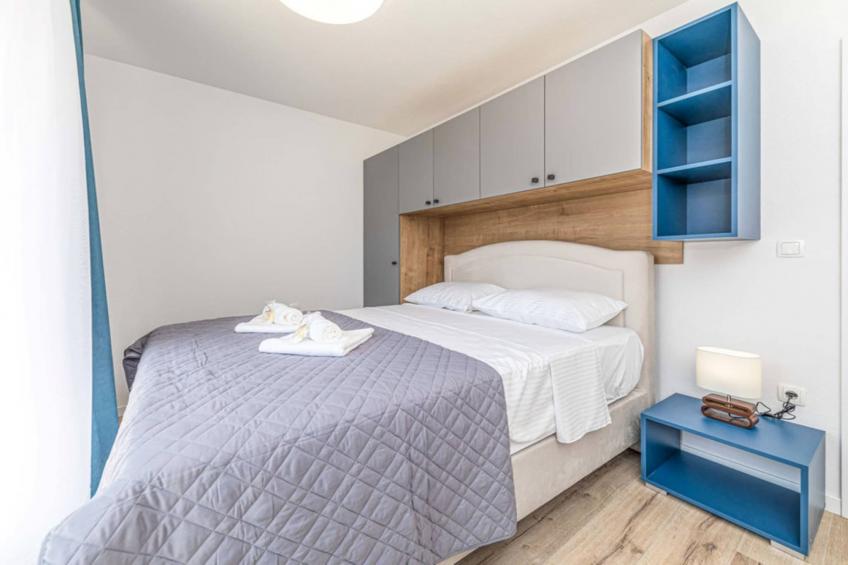 Expansive Retreat with Private Pool & BBQ, Near the Beach - Six Bedroom Villa - foto 20