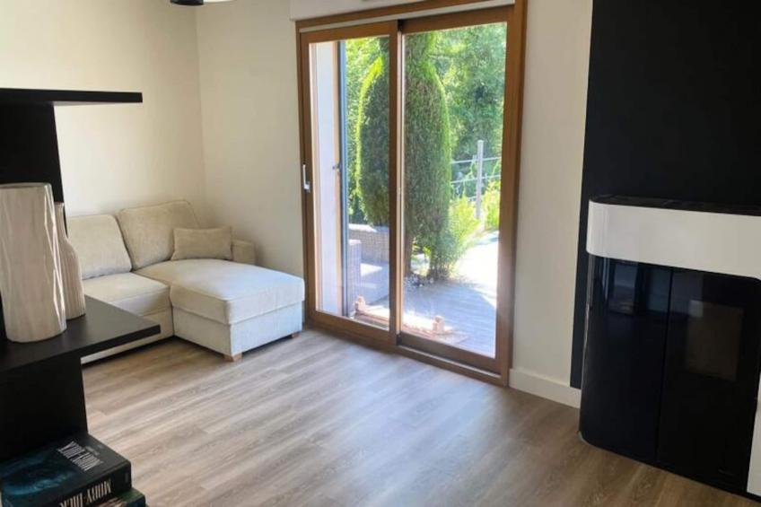 Belle Villa Avec Piscine Jacuzzi Et Vue Lac - foto 28