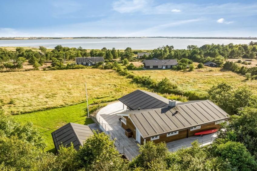 "Eljas" - 200m to the inlet in The Liim Fiord