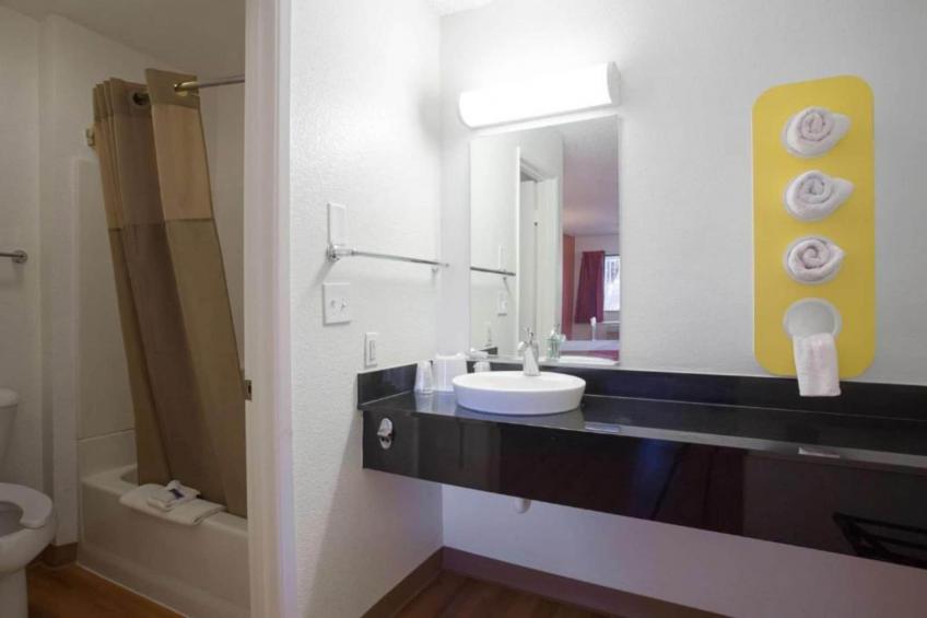 2 Queen Beds  ADA/Tub - foto 11