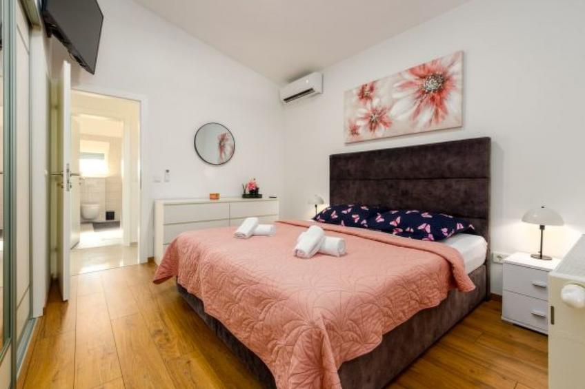 Villa Miranda with pool - foto 33