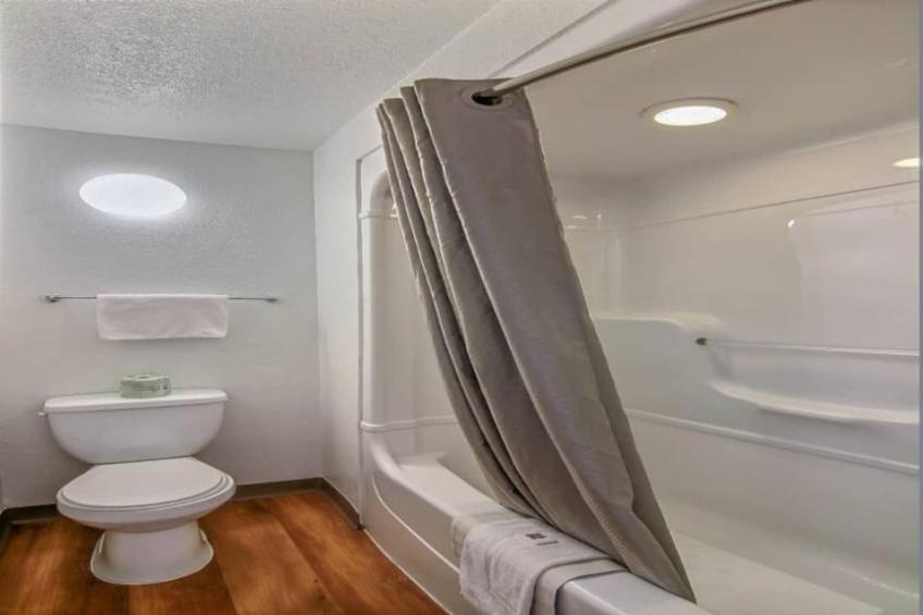 2 Full Beds  Mini Fridge - foto 11