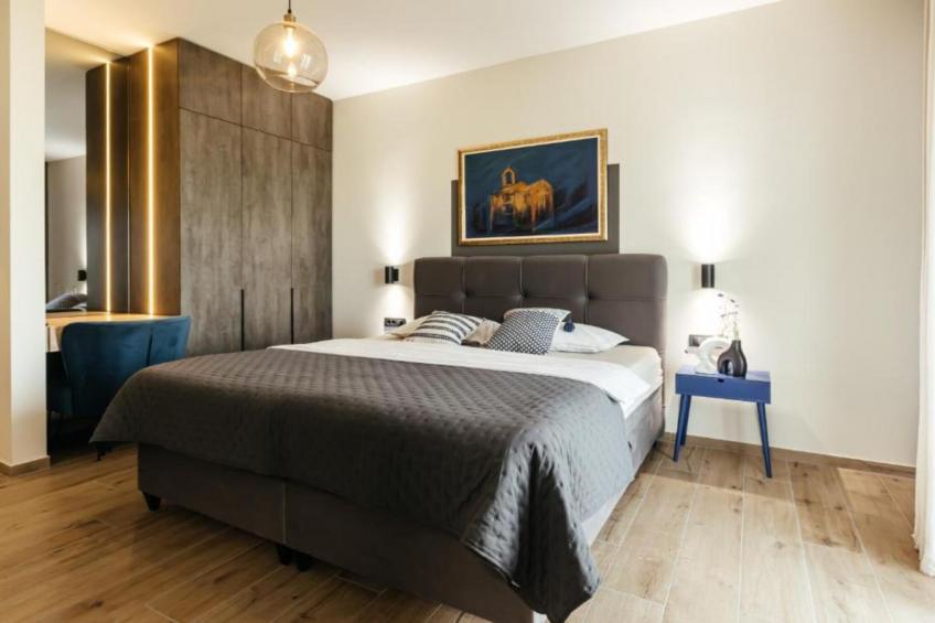 Luxury Villa Lara with Heated Pool, Hot-Tub and Sauna - Six Bedroom Villa with Pool - foto 16