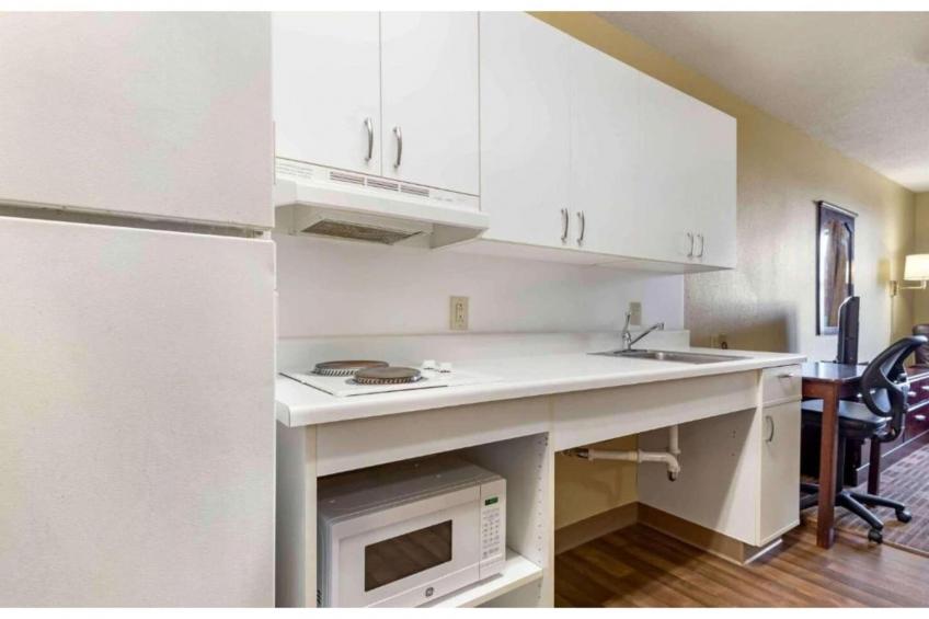 2 Full Beds  Non-Smoking Kitchen - foto 5