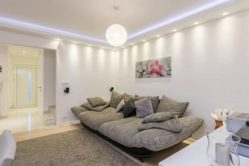 Luxuriöse Villa White Rose mit Pool in der Nähe von Zrče Beach - foto 7