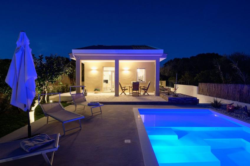 Villa Teti, mit Schwimmbad und in der Nähe des Strandes - foto 30