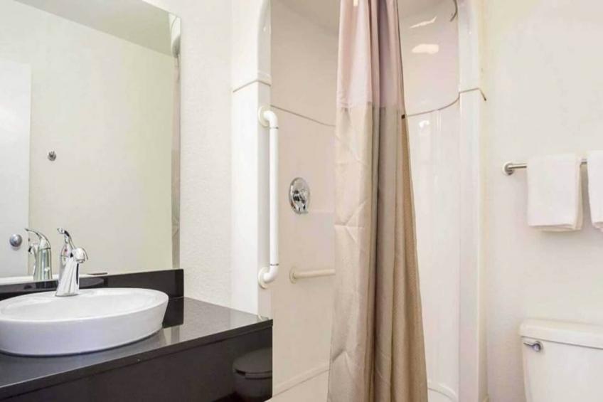 1 QUEEN BED - foto 9