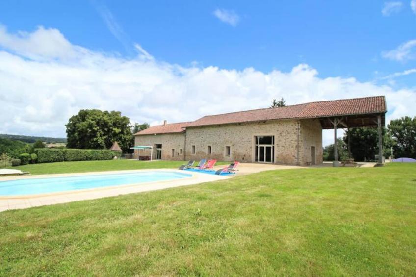 Gîte de France Le château de feuillade 3 épis