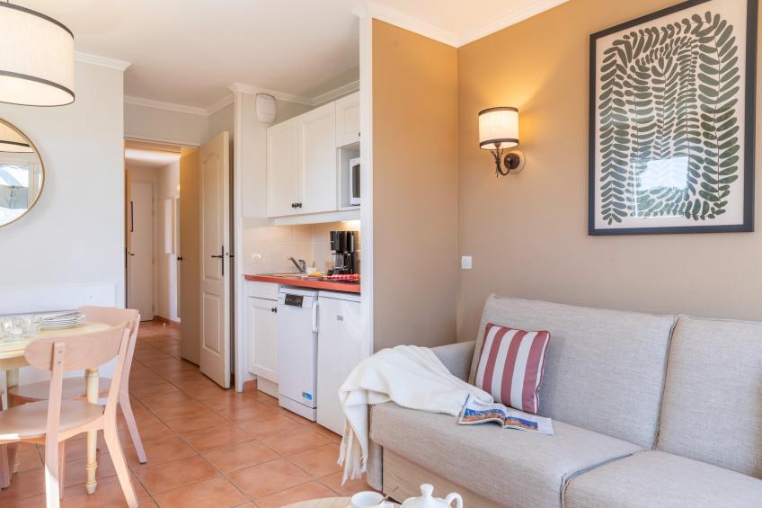 Pierre & Vacances Village Pont Royal en Provence Apartment 4 people - 1 bedroom - Balcony or terrace - Air-conditioned - Renovated - foto 11
