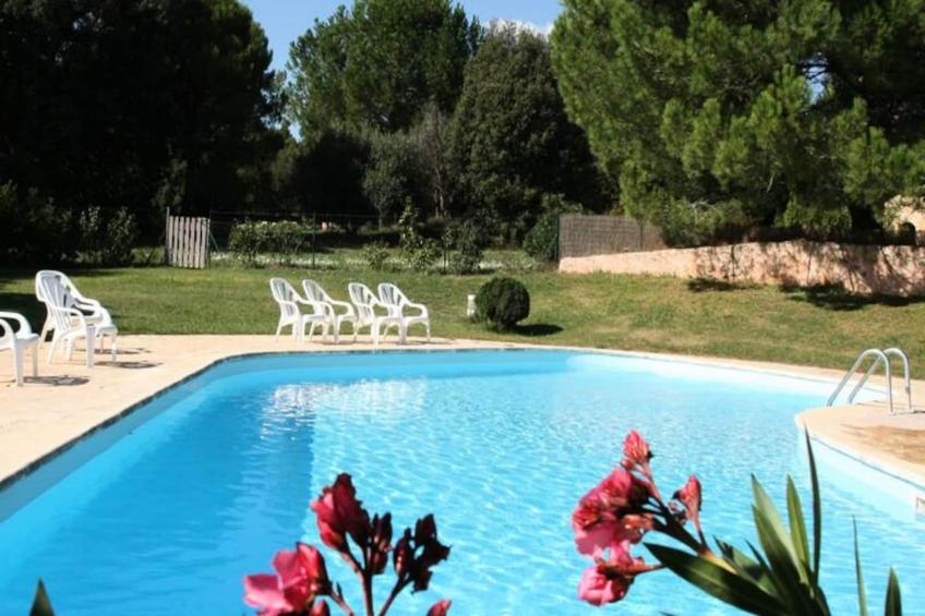 Lou Petarel, Mas Provençal Typique Avec Piscine Partagée, Calme, Nature - foto 5