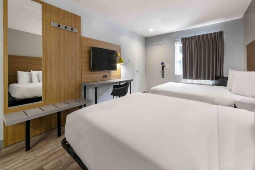 2 Queen Beds  Non-Smoking - foto 8