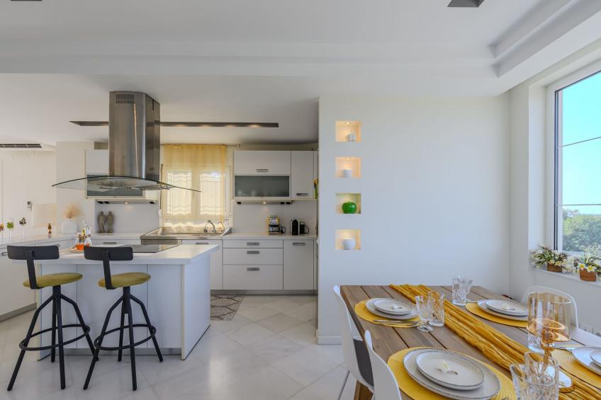 Villa mit Infinity-Pool und BBQ, Nähe zum Strand - foto 26