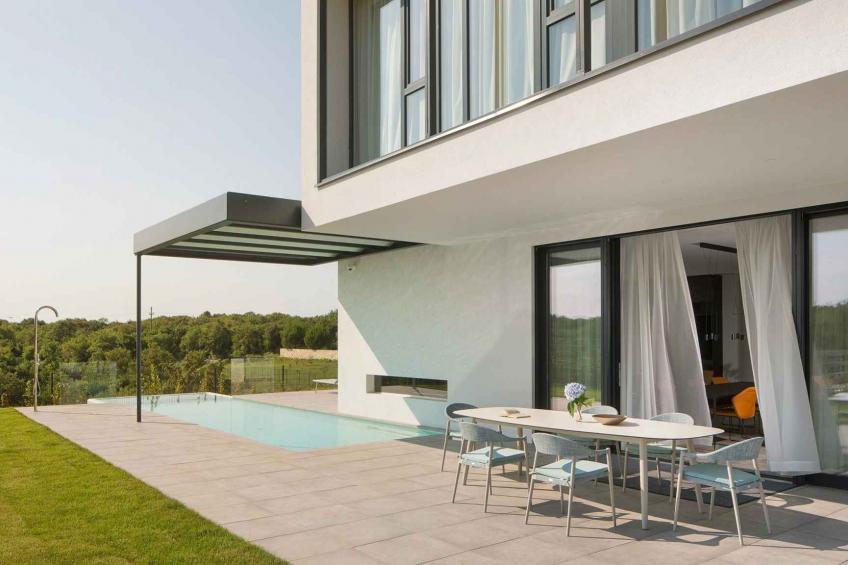 Villa met airconditioning en zwembad - BF-YZJ3H