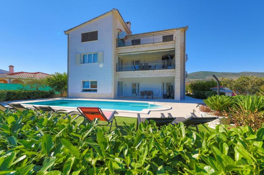 Scenic Elegant Trogir Villa with Pool - Five Bedroom Villa - foto 56