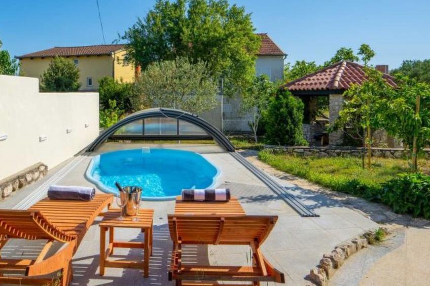 Charming Villa Rea, 8+2 with heated pool - foto 52