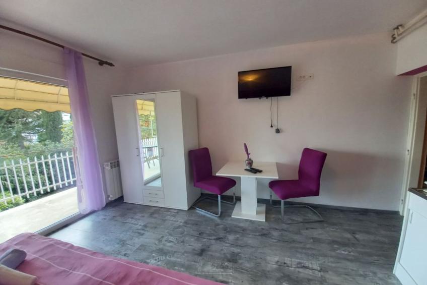 Lovely Apartments Near the Sea - Standard Studio Apartment with Balcony - foto 3