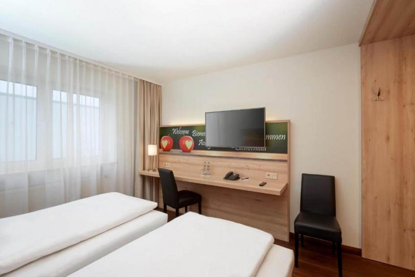 Sunday Hotel  Stuttgart Twin Room - foto 16