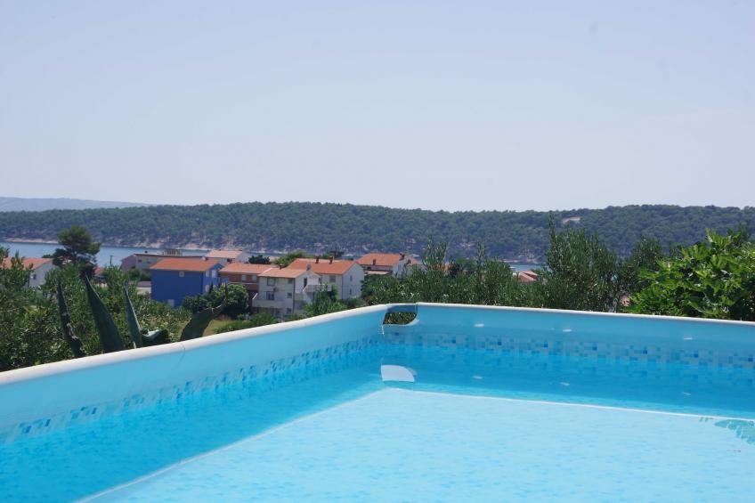 Serene Barbat Escape with Just Minutes from the Beach - One Bedroom Apartment with Balcony 3 - foto 14