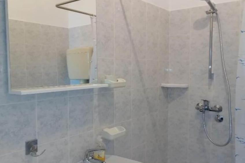 Spacious and Cozy Seafront Apartments - Two Bedroom Apartment  with Terrace and Sea View - foto 13